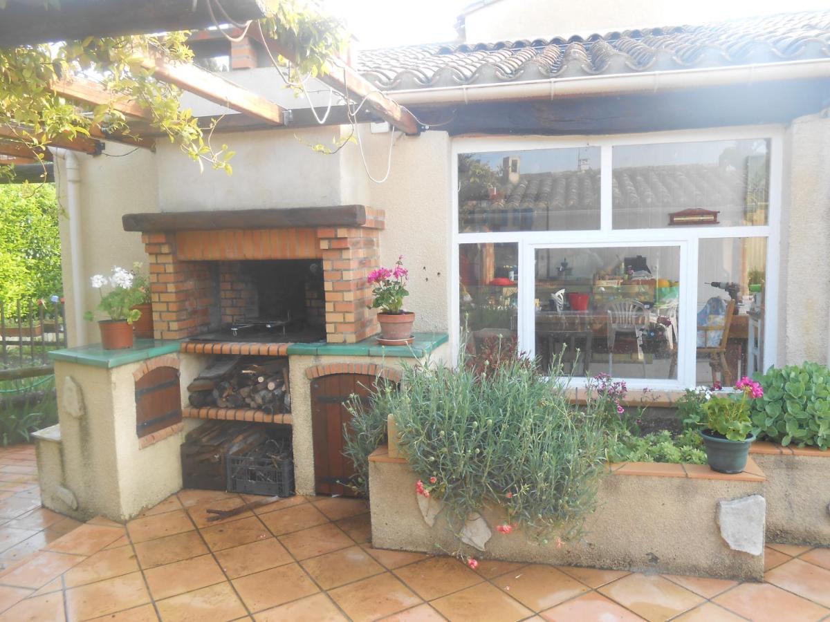 Apartament Gite T2 Avec Grande Piscine Villeneuve-la-Comptal Zewnętrze zdjęcie